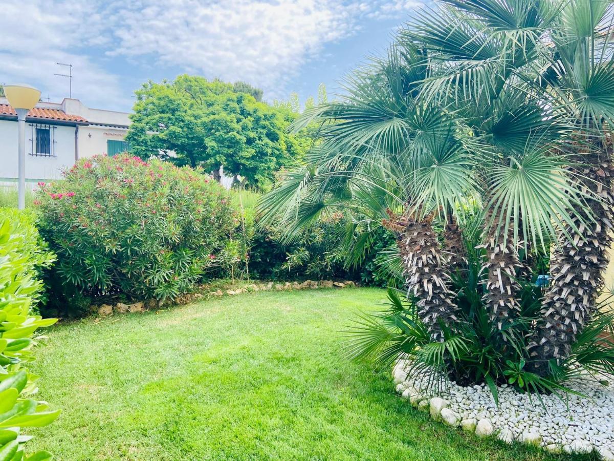 Villa Claudia A 400M Dal Mare Porto Recanati Bagian luar foto