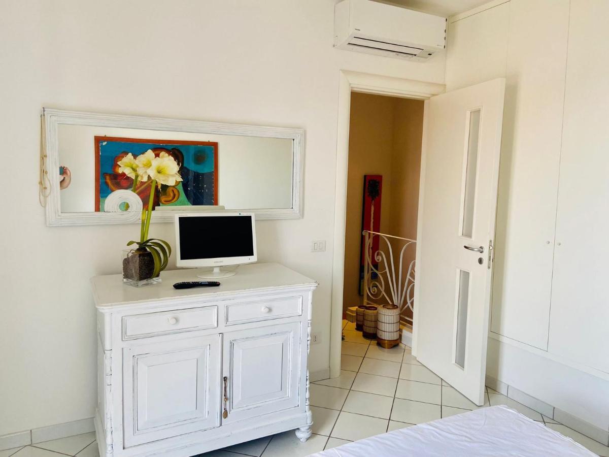 Villa Claudia A 400M Dal Mare Porto Recanati Bagian luar foto