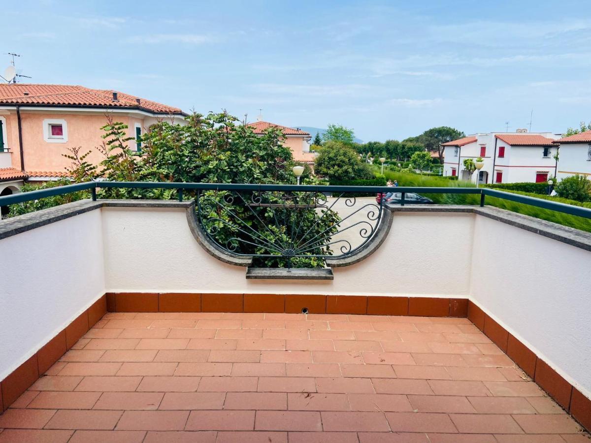 Villa Claudia A 400M Dal Mare Porto Recanati Bagian luar foto